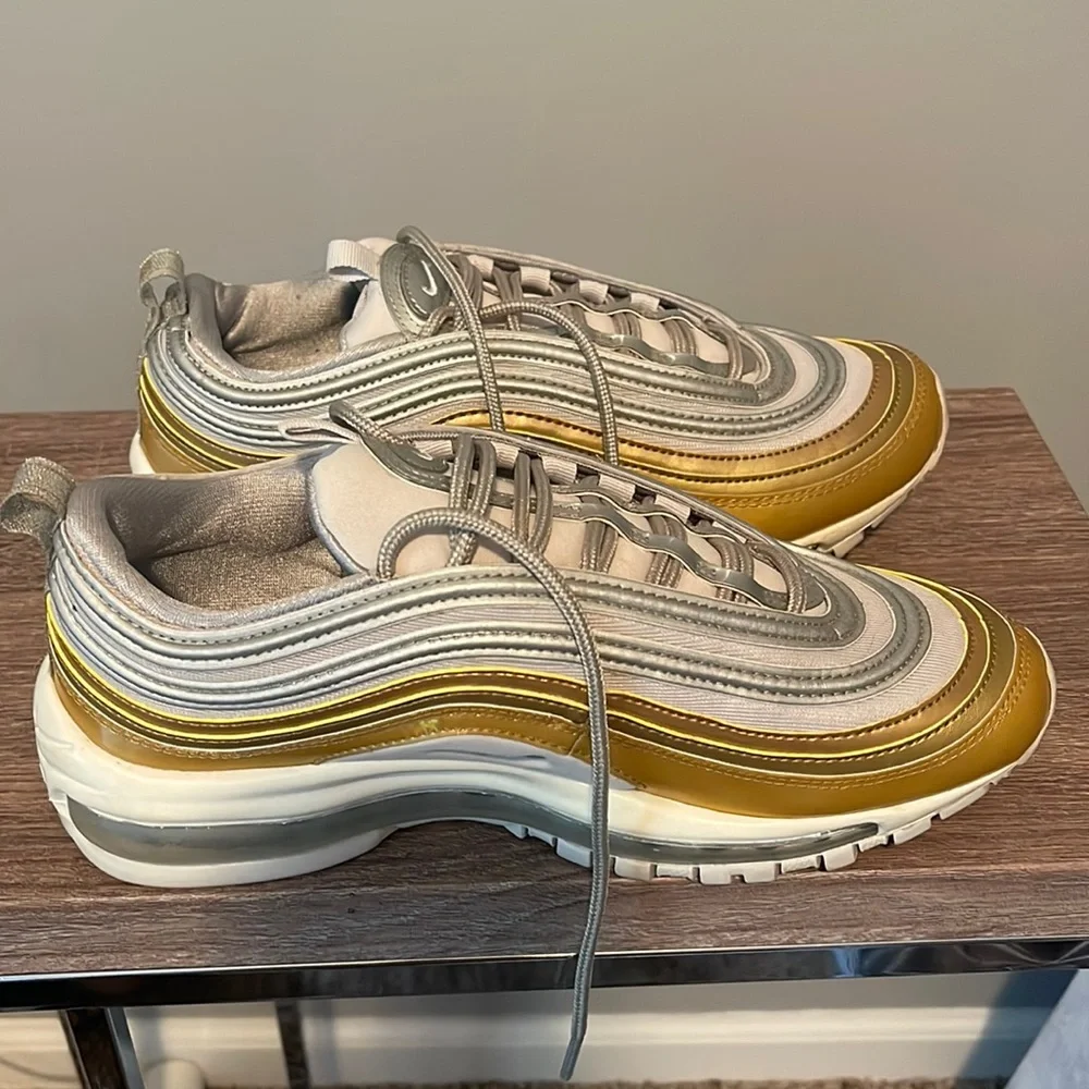 Air max 97 silver and gold - Picture 1 of 1